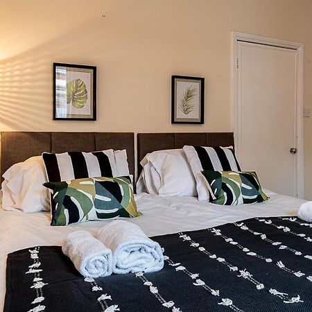 2 Bed, Up To 6 Guests Near Chester City Centre Εξωτερικό φωτογραφία