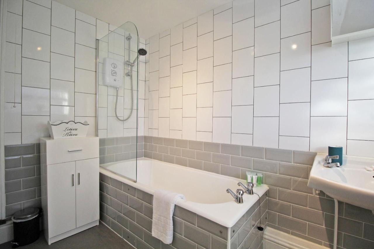 2 Bed, Up To 6 Guests Near Chester City Centre Εξωτερικό φωτογραφία