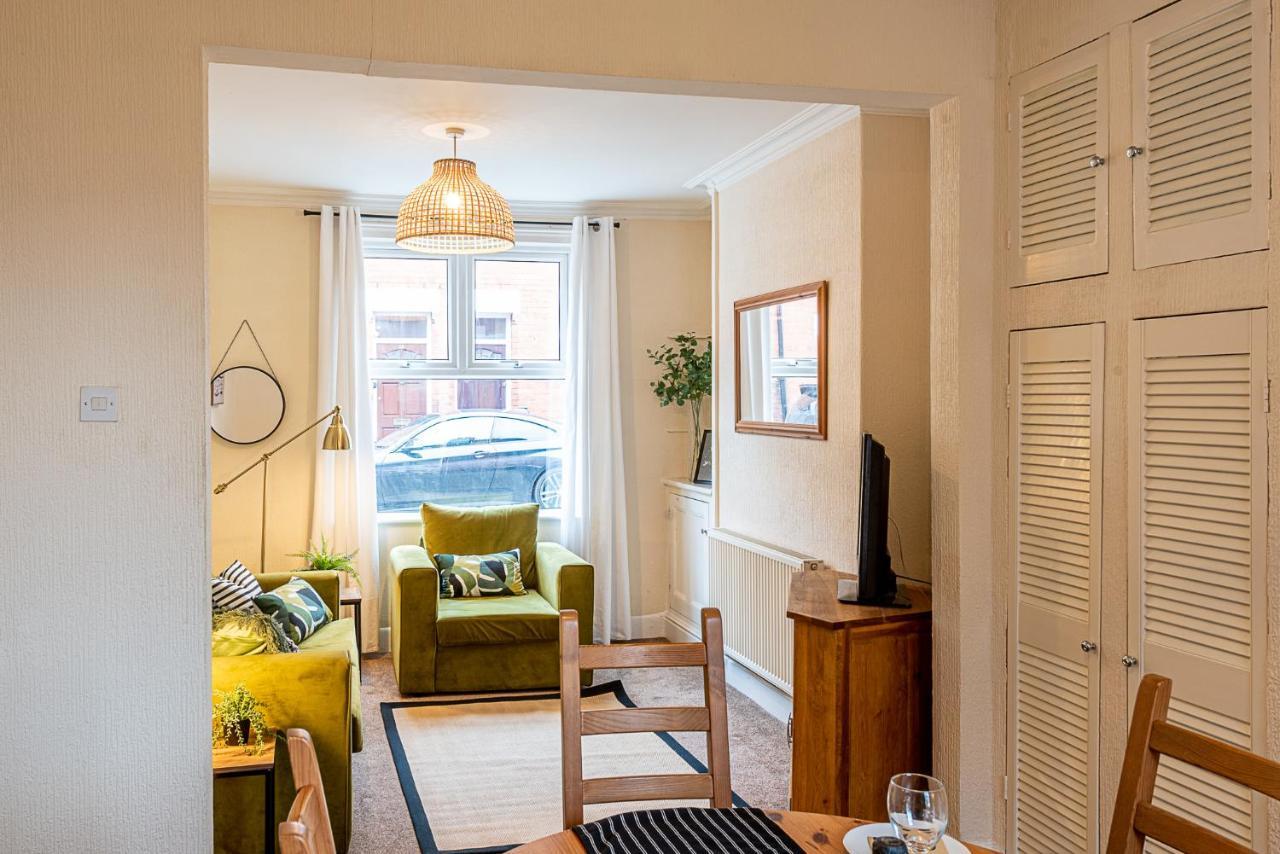 2 Bed, Up To 6 Guests Near Chester City Centre Εξωτερικό φωτογραφία