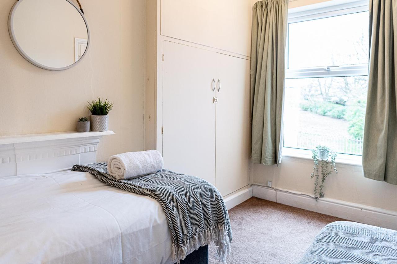 2 Bed, Up To 6 Guests Near Chester City Centre Εξωτερικό φωτογραφία