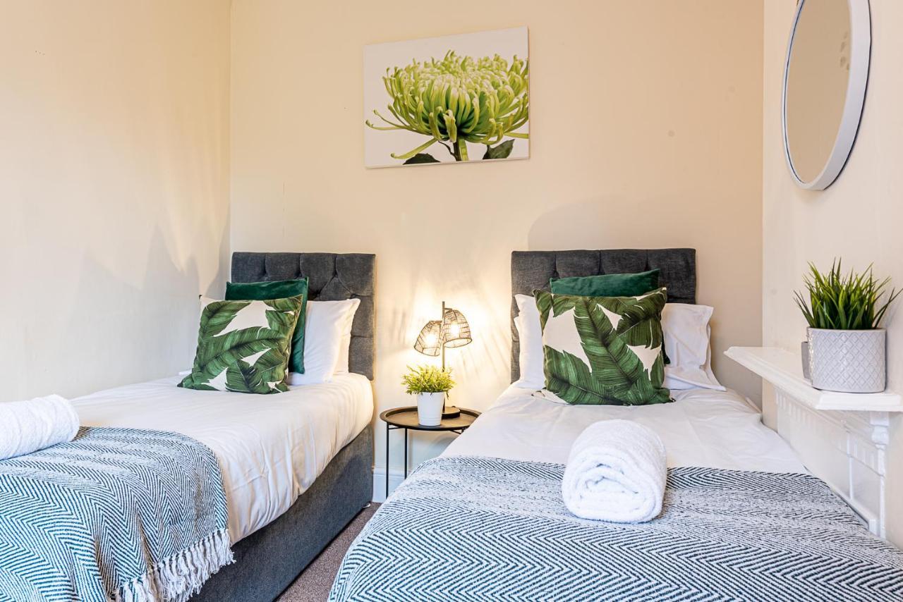 2 Bed, Up To 6 Guests Near Chester City Centre Εξωτερικό φωτογραφία